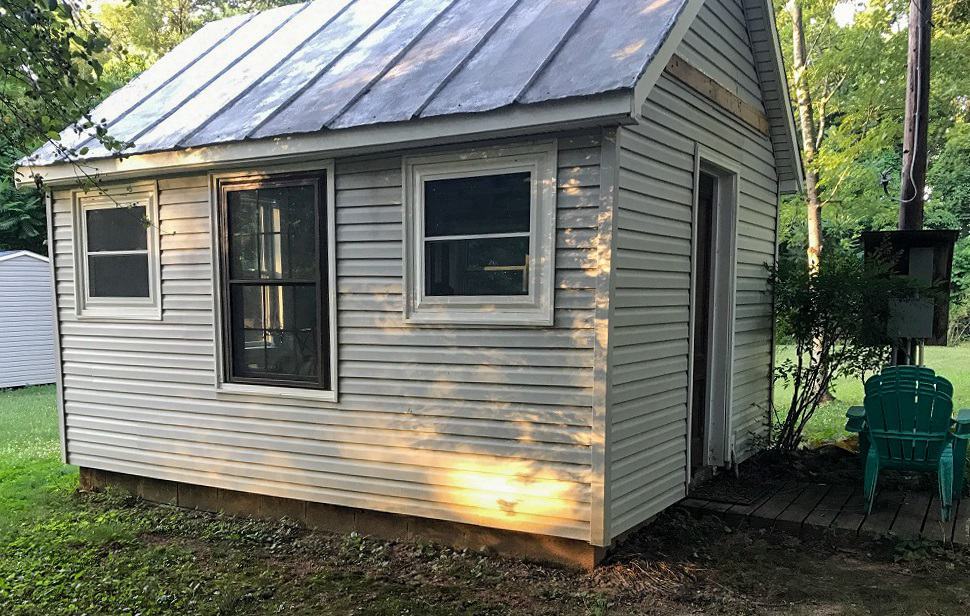 she-shed with vinyl installed