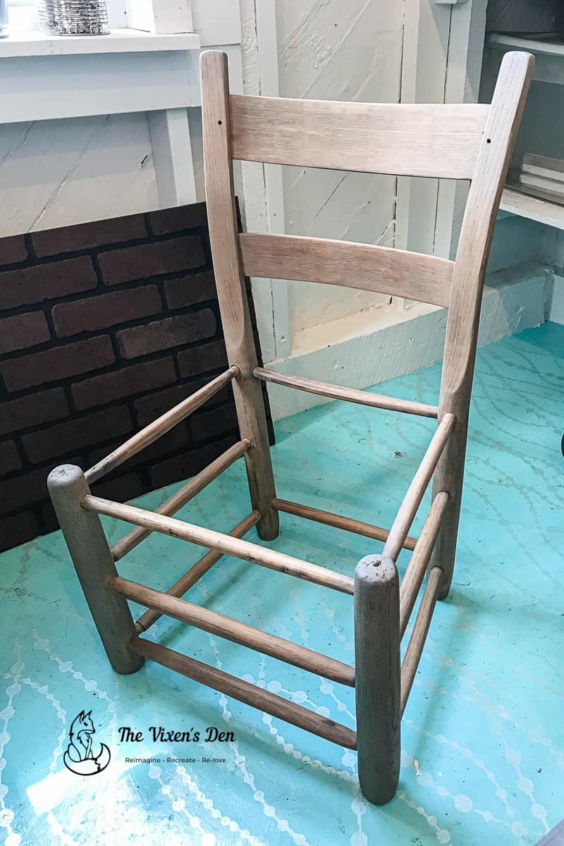 Ladderback Chair Makeover with Voodoo Gel Stain