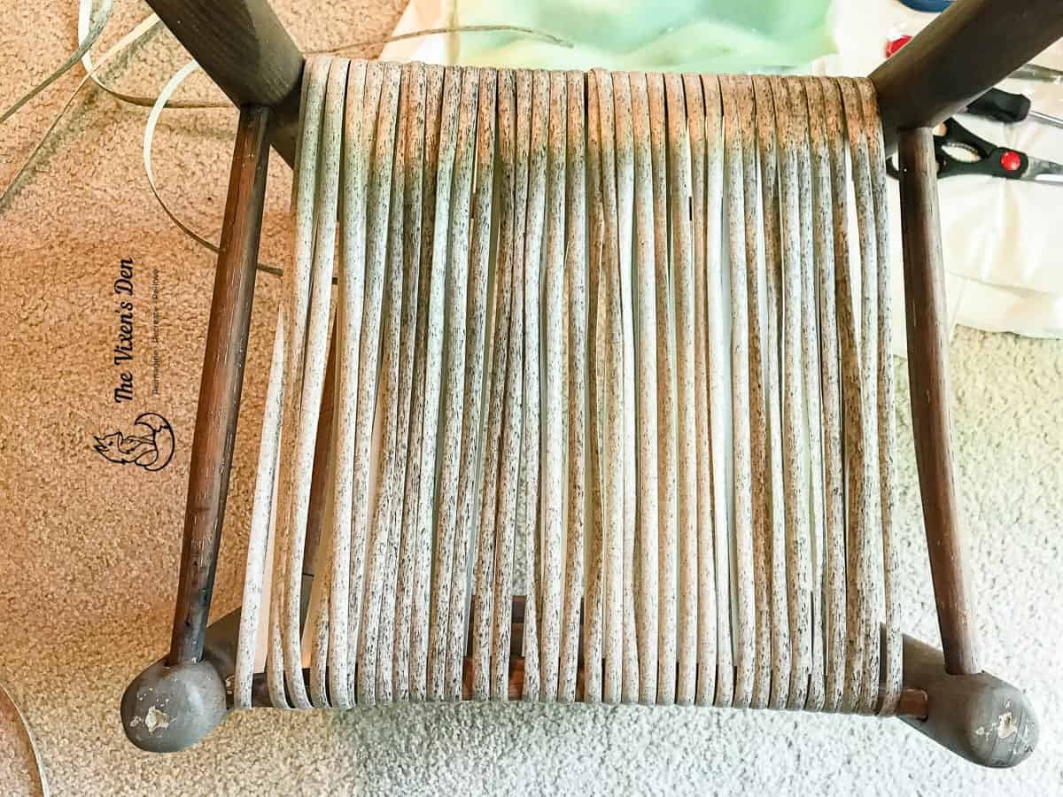 How to Weave a Chair Seat with Faux Rattan Reed/Splint The Vixen's