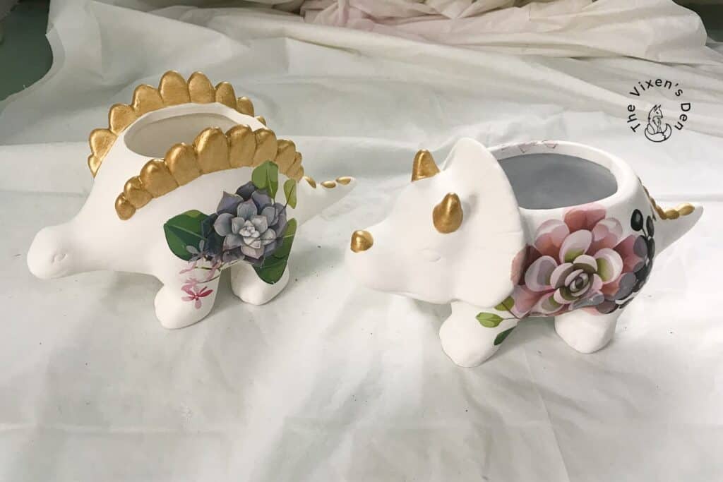 boho ceramic dinosaurs with gold details (2)