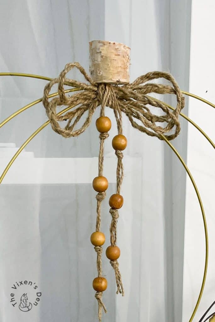 Pumpkin Wire Hoop Wreath with Jute Bow and Wood Stem