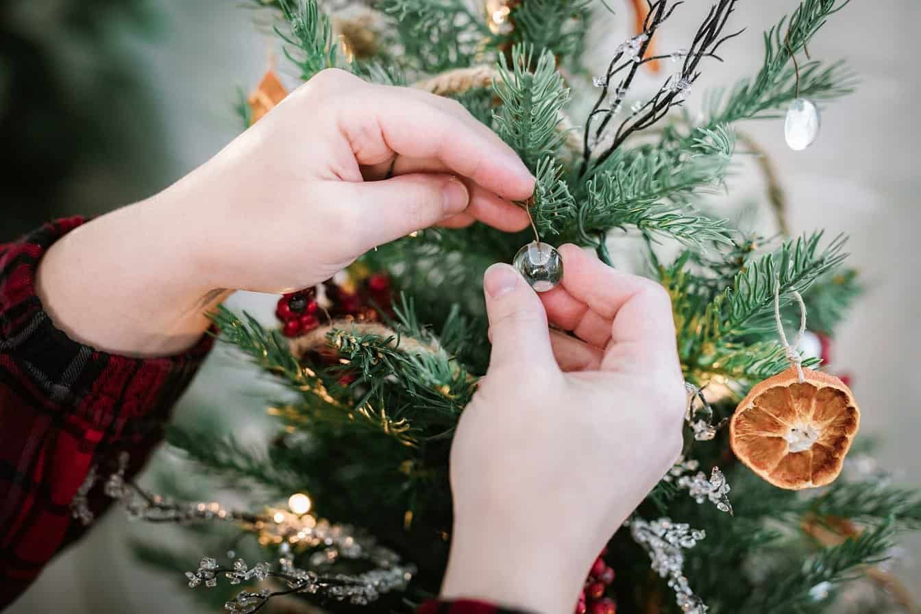 DIY Rustic Mini Christmas Tree Ornaments