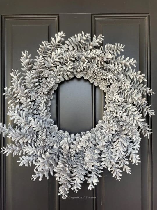 Winter Pinecone Wreath - An Organized Season-min
