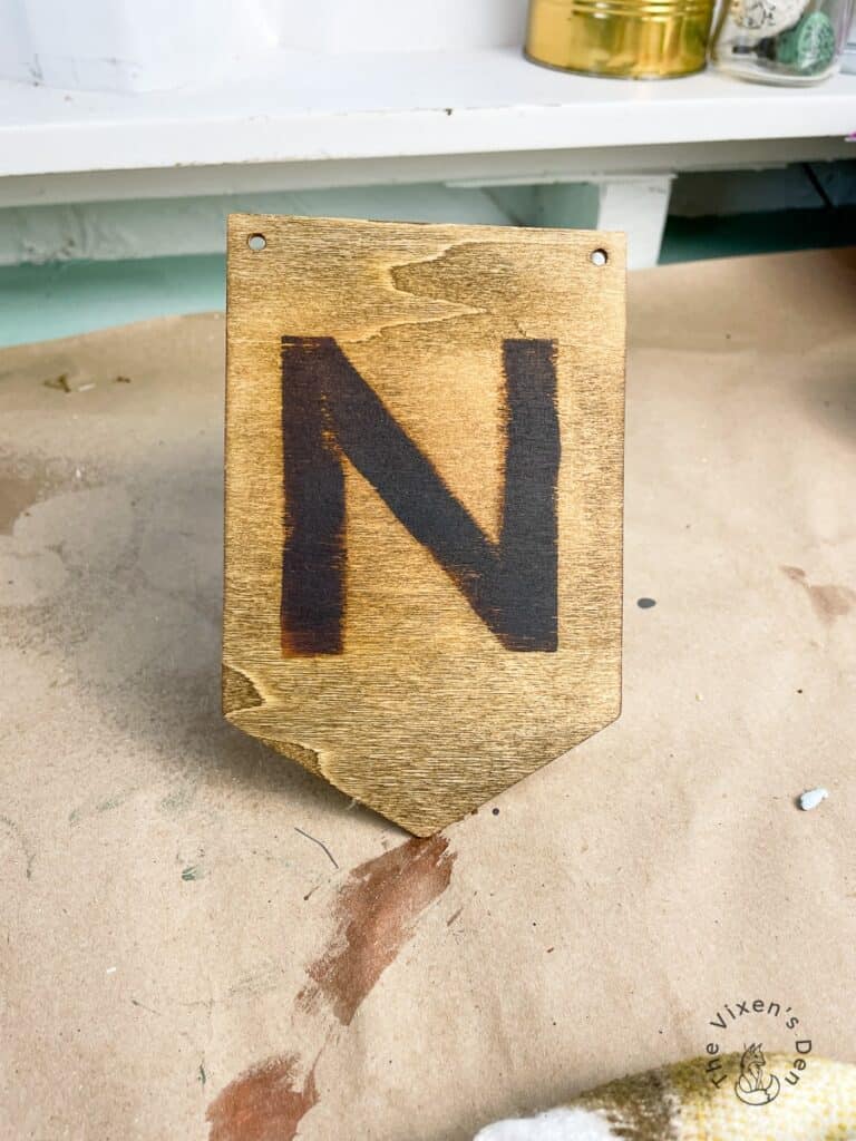 How to wood burn rustic letters into wood! Click for a link to my